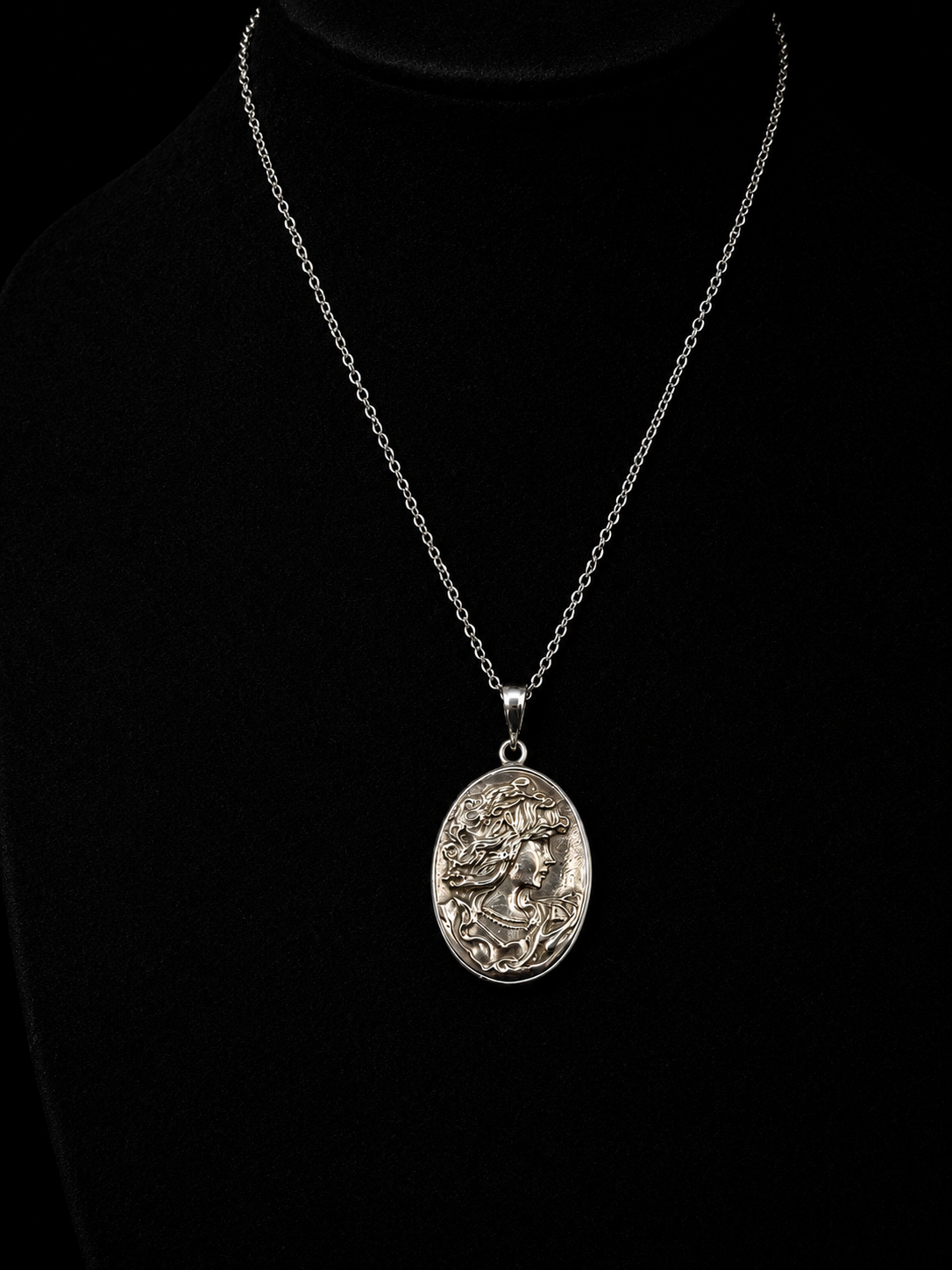 Aurelia Necklace